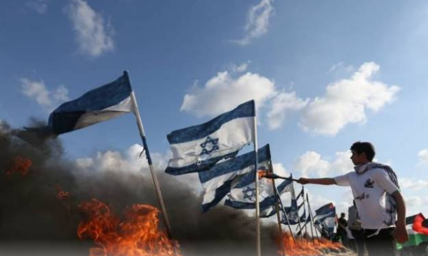 SDrapeaux israéliens brûlés à Gaza