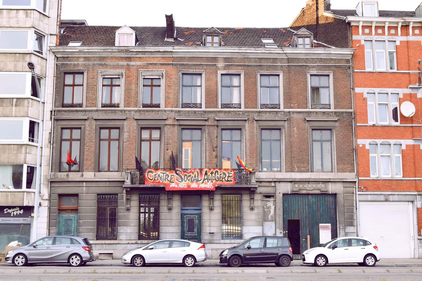 Entre-Murs Entre-Mondes