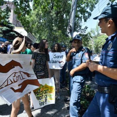 Manifestation contre le projet de mine à Amulsar