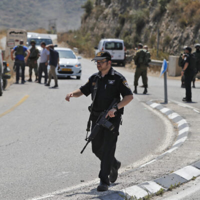 Après l'attaque de Dolev