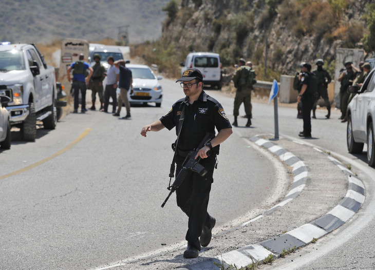 Après l'attaque de Dolev