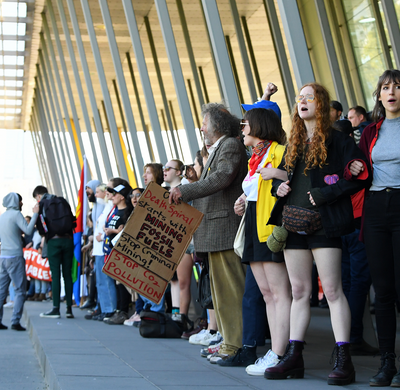 Blocage d'une conférence internationale sur l'exploitation minière à Melbourne