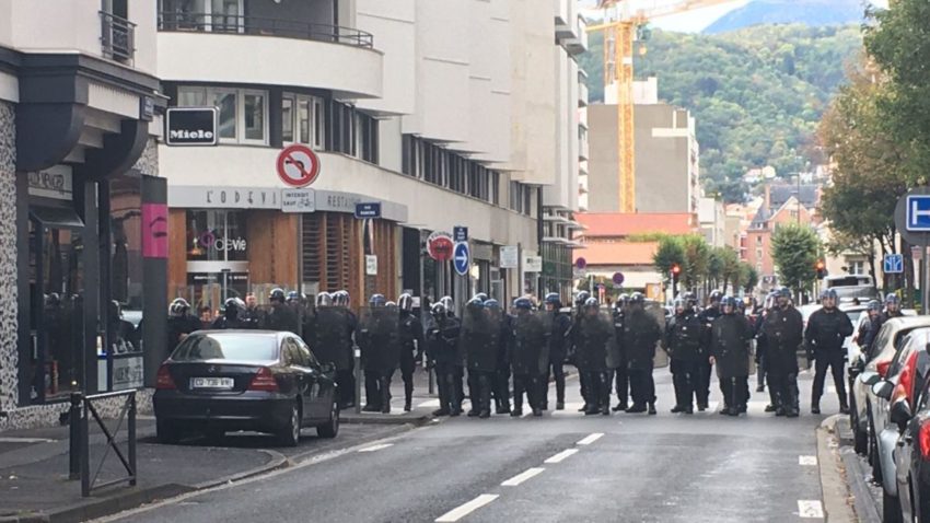 Barrage policier à Clermont-Ferrand
