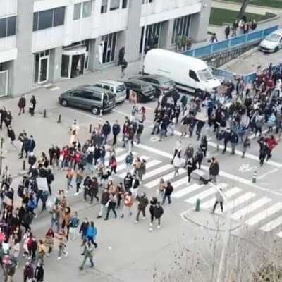 Sur l’une des images fournies par Bruxelles Prévention & Sécurité, on peut voir le degré de précision que les drones offrent à la police durant les manifestations.