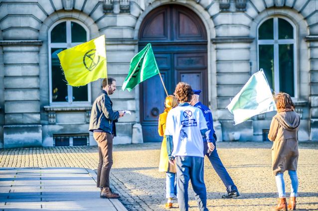 Des activistes d'Exctinction Rebellion à Bruxelles