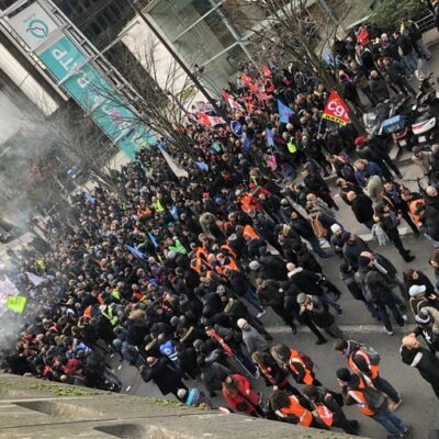 Le rassemblement devant la gare de Lyon