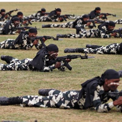 Commandos COBRA de la CRPF à l'entraînement