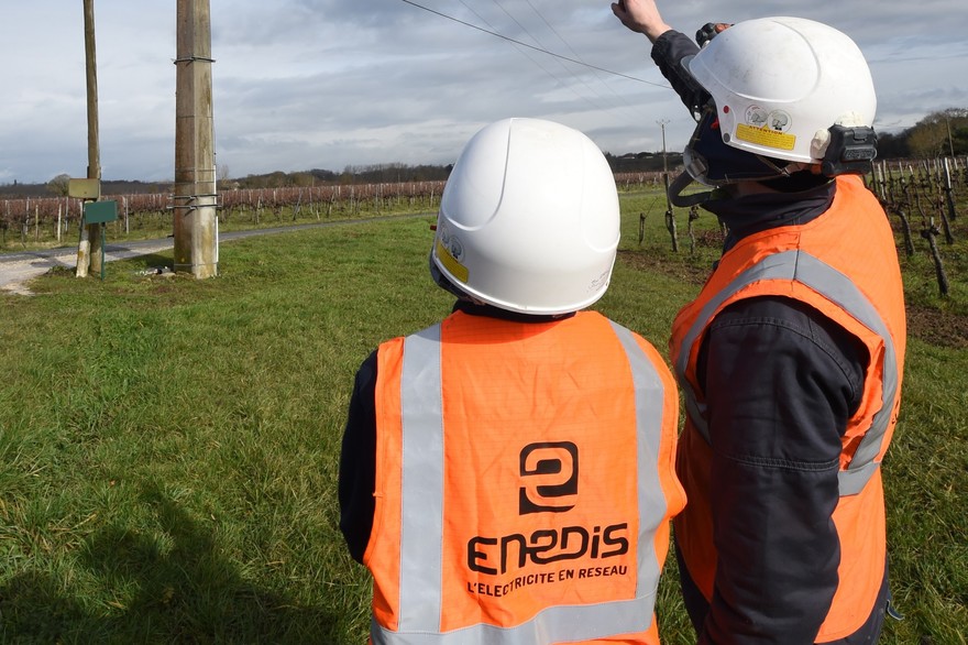 Deux militants syndicaux en garde à vue pour voir coupé l'électricité dans une entreprise
