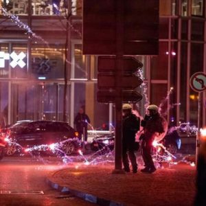 Des policiers cibles d'engins pyrotechniques à Zurich