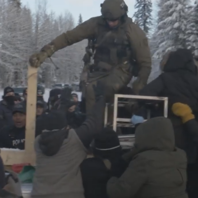 La Gendarmerie royale du Canada envahit les territoires des peuples Wet’suwet’ et Unist’ot’