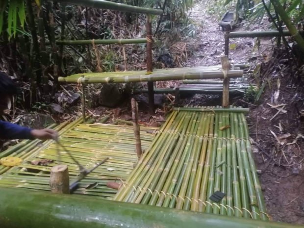 Une installation du camp pris par les militaires