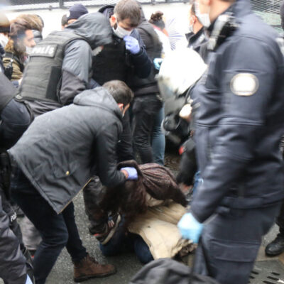 Arrestation le jour des obsèques d'Helin Bölek