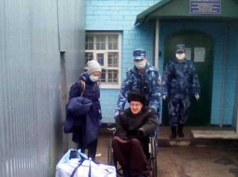 Ilya Romanov à sa sortie de prison