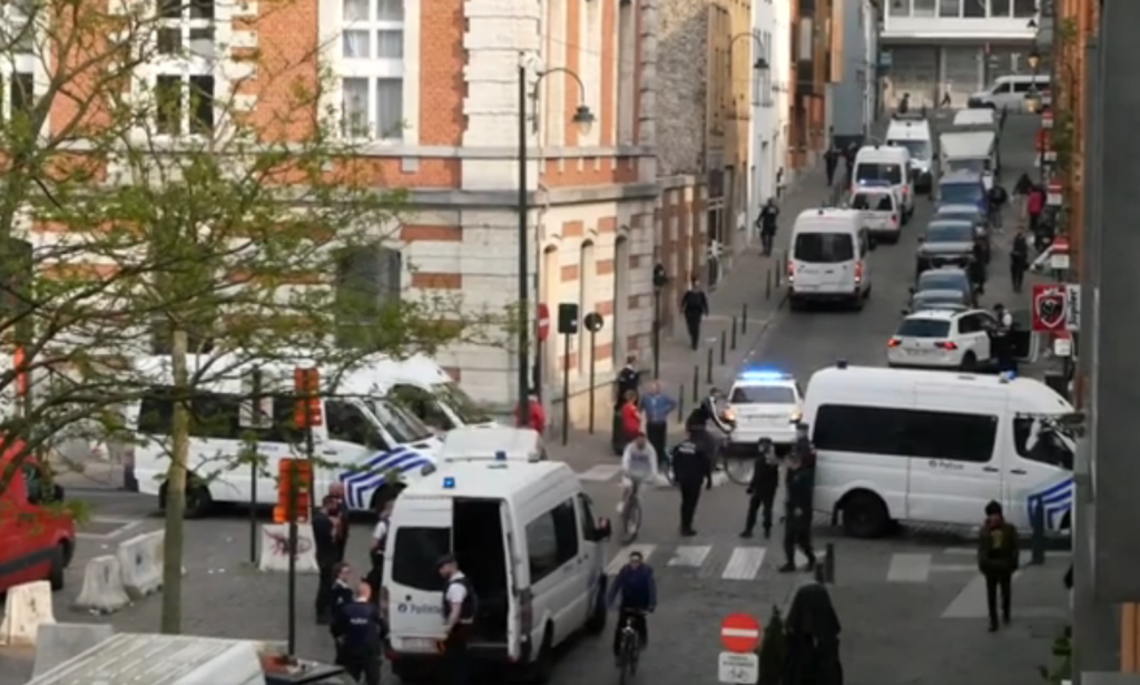  Une dizaine de véhicule de police ont participé à l'opération