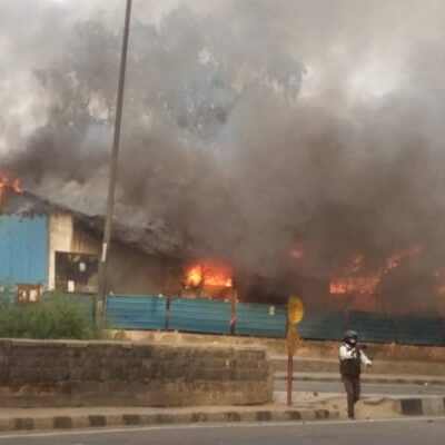 L'incendie du refuge à Dehli