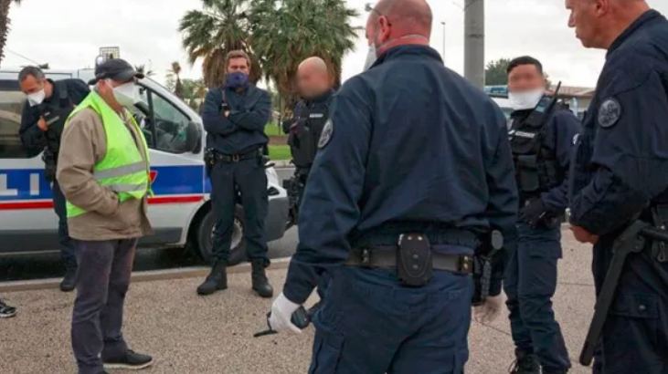 Expulsion des Gilets Jaunes d'un rond point près de Montpelier