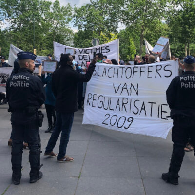 La police disperse un rassemblement de sans-papiers demandant leur régularisation