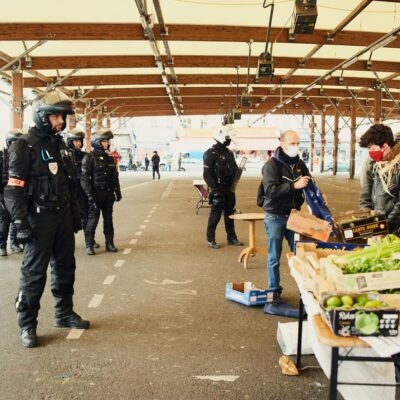 La police interrompt une distribution de nourriture à Montreuil