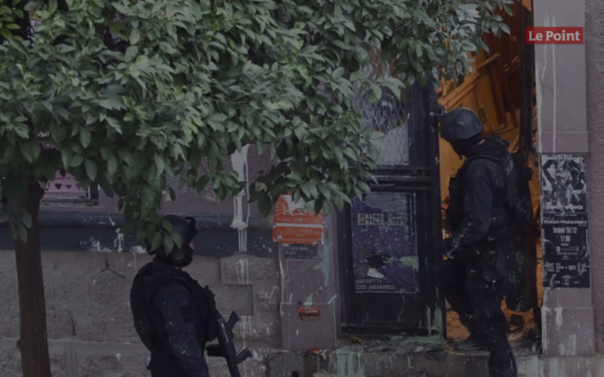 Quatre personnes arrêtées pour fabrication d'engins explosifs