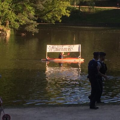Un kayakiste qui demandait la régularisation de sans-papiers arrêté au Bois de la Cambre (2)
