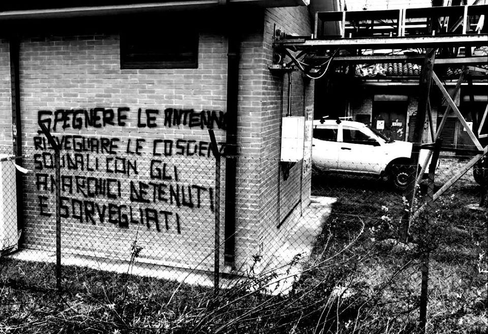 Le relais de télévision incendié