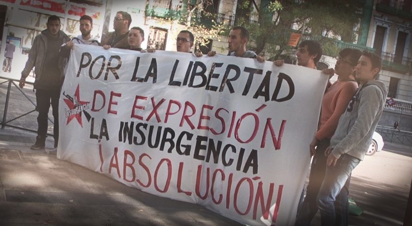 Banderole de soutien aux rappeurs de La Insurgencia