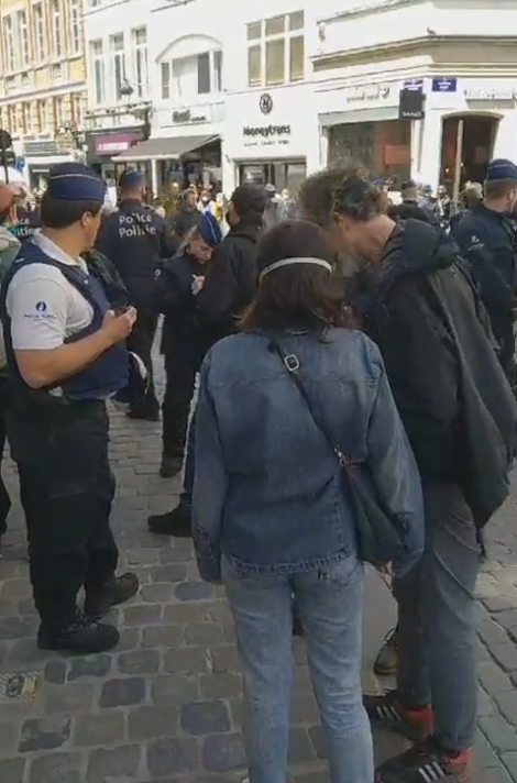  La police nasse des manifestant·es anti 5G