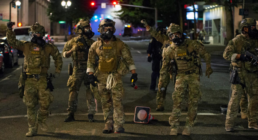 Agents fédéraux déployés à Portland