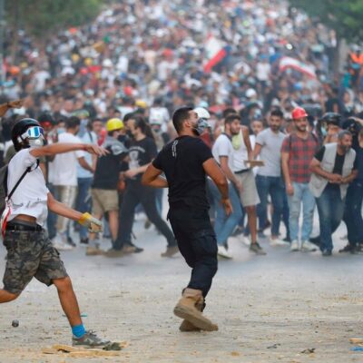 Nouveaux affrontements avec les forces de sécurité et démission du gouvernement au Liban