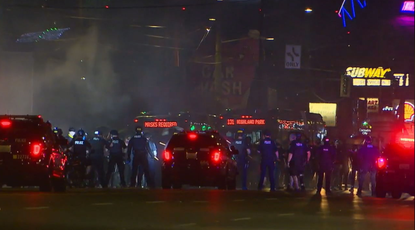 Les affrontements de dimanche à Seattle