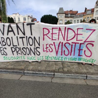 Devant la prison de St-Gilles