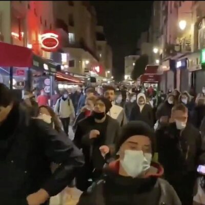 Une manifestation brave le couvre-feu à Paris