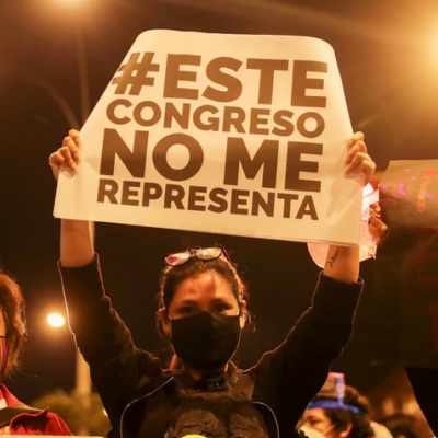 Le mouvement populaire obtient la démission du président par intérim Manuel Merino