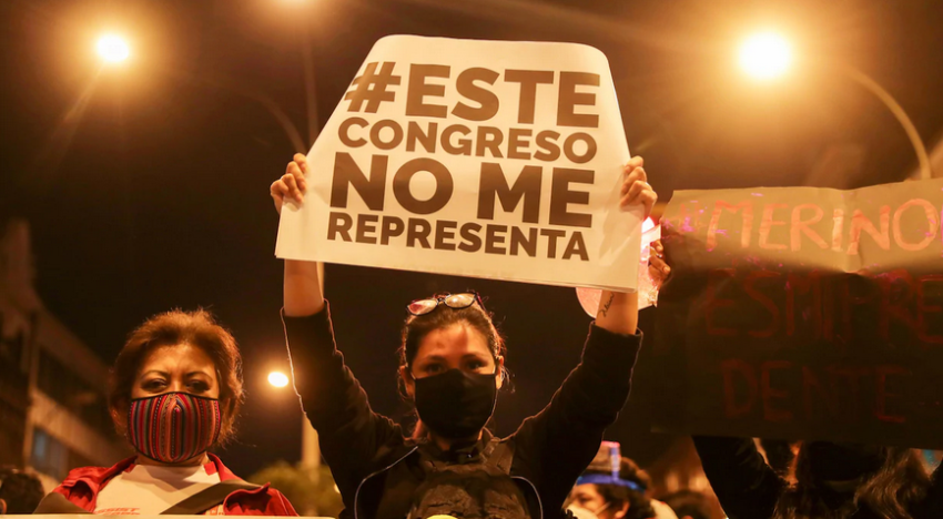  Le mouvement populaire obtient la démission du président par intérim Manuel Merino