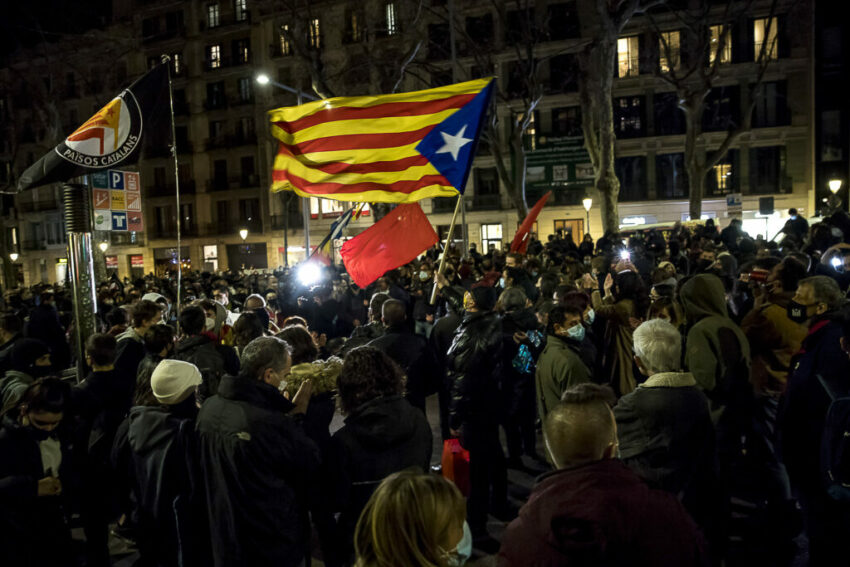 Manifestations en soutien à Pablo Hasel à Barcelone