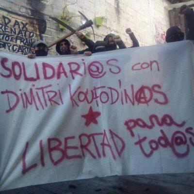 Une banderole mexicaine en solidarité avec Dimitris Koufontinas