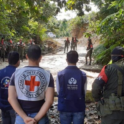 l'ELN a libéré deux soldats qu'elle avait capturé 13 jours plus tôt