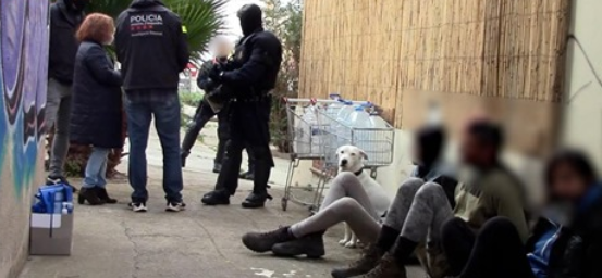 Huit militant·es soutenant Pablo Hasel emprisonné·es