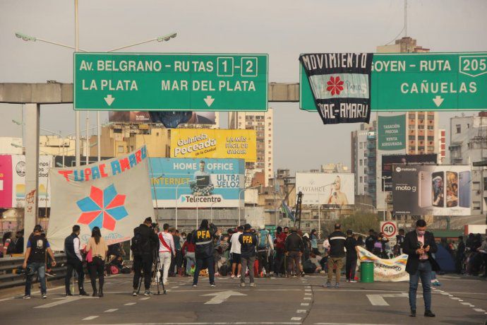 Blocage du pont de Pueyrredón