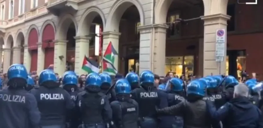 Affrontements lors d'une manifestation pour la Palestine à Bologne (21/03/2024)