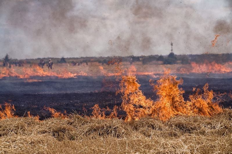 La gendarmerie provoque un incendie en tentant d’empêcher « Faire bassine arrière »