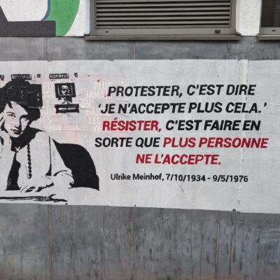 Collage à Bruxelles le 9 mai 2026.