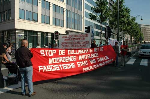 Rassemblement devant le consulat de Turquie à Bruxelles