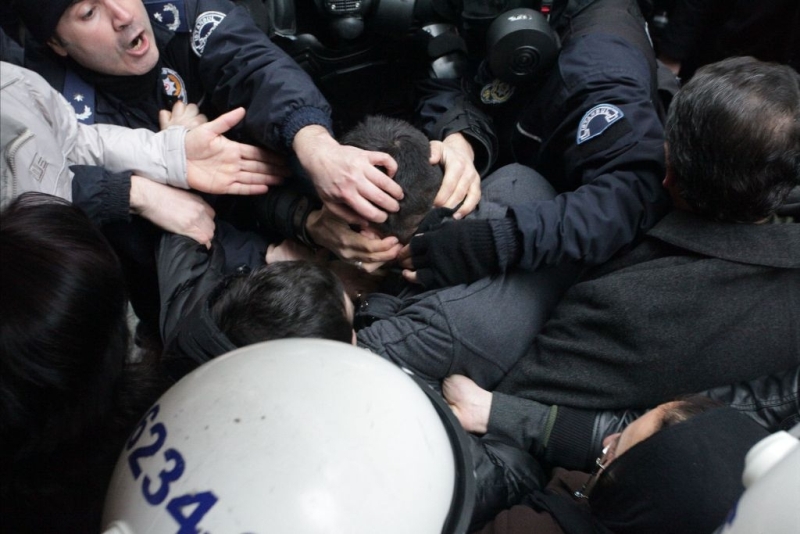 Répression d'une manifestation kurde à Istanbul