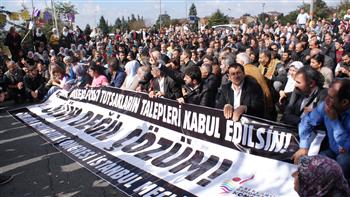 Manifestation à Istanbul pour les grévistes de la faim du PKK