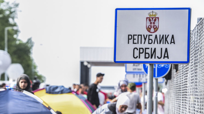 Migrants à la frontière serbe