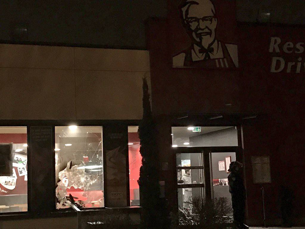 Un KFC attaqué