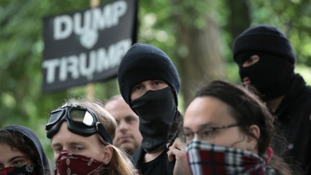 Contre-manifestants anti-Trump à Portland