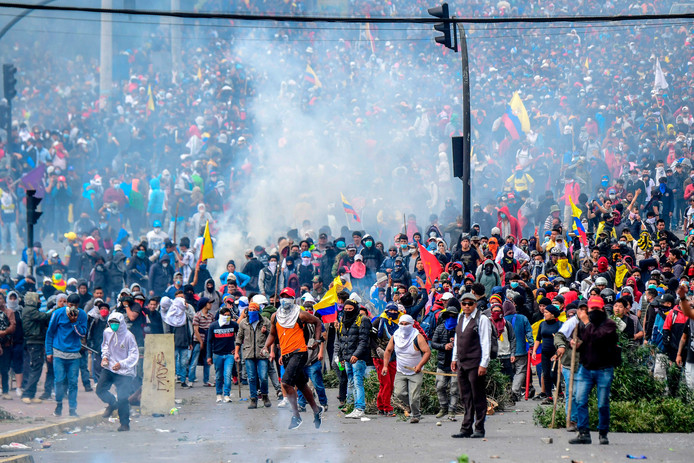 Émeutes massives à Quito