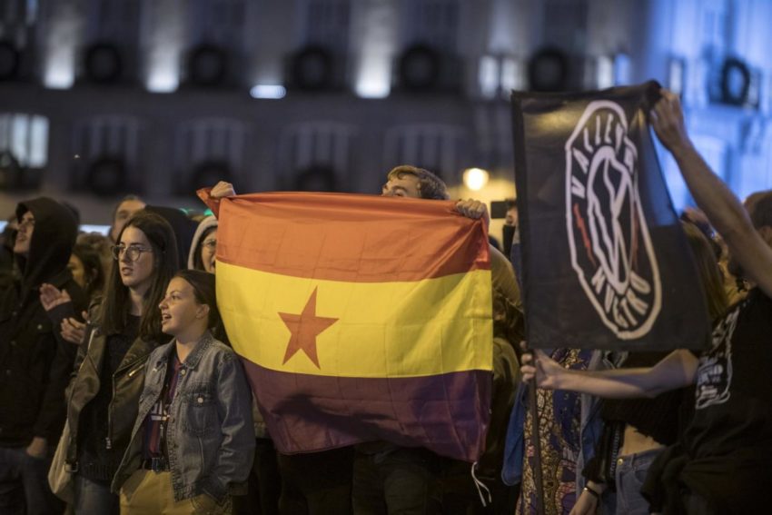 Manifestation de soutien aux prisonniers indépendantistes catalans à la Puerta del Sol (Madrid)